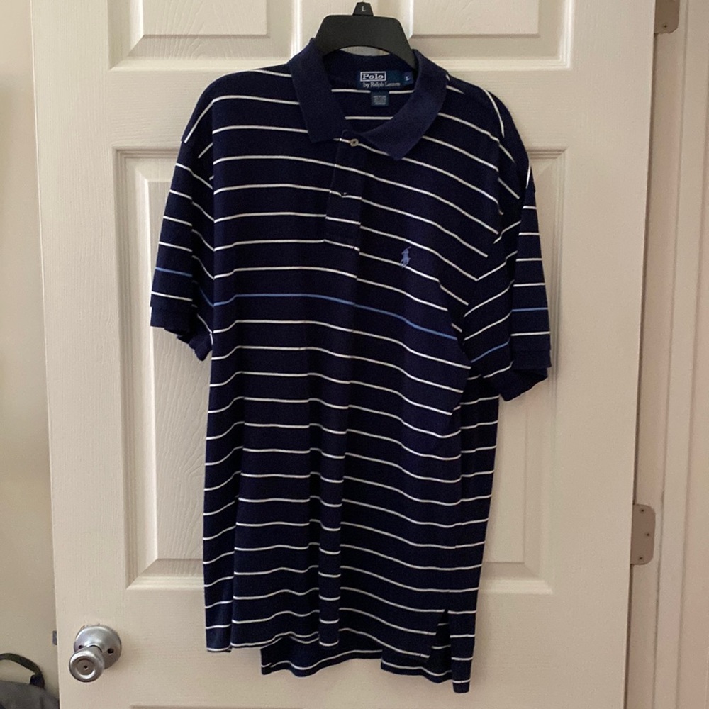 Polo shirt, Excellent Used Condition ! Size L